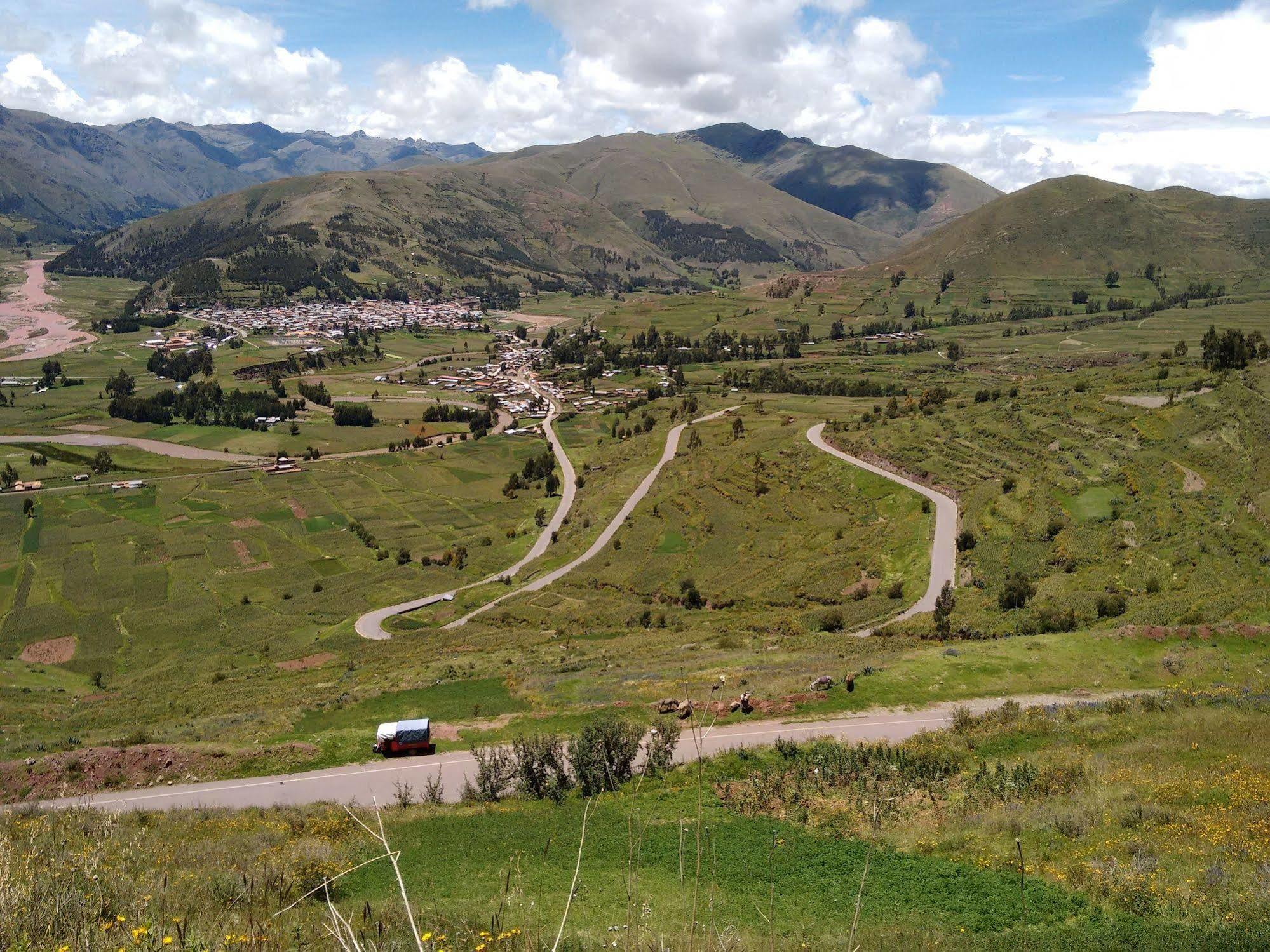 Bunker Hostal Cusco Bagian luar foto